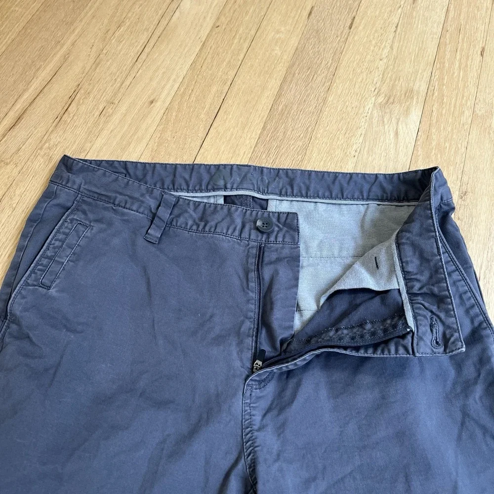 Vuori Pants Mens 32x29 Gray Chino Straight Casual Slim Preppy Slacks Classiccore